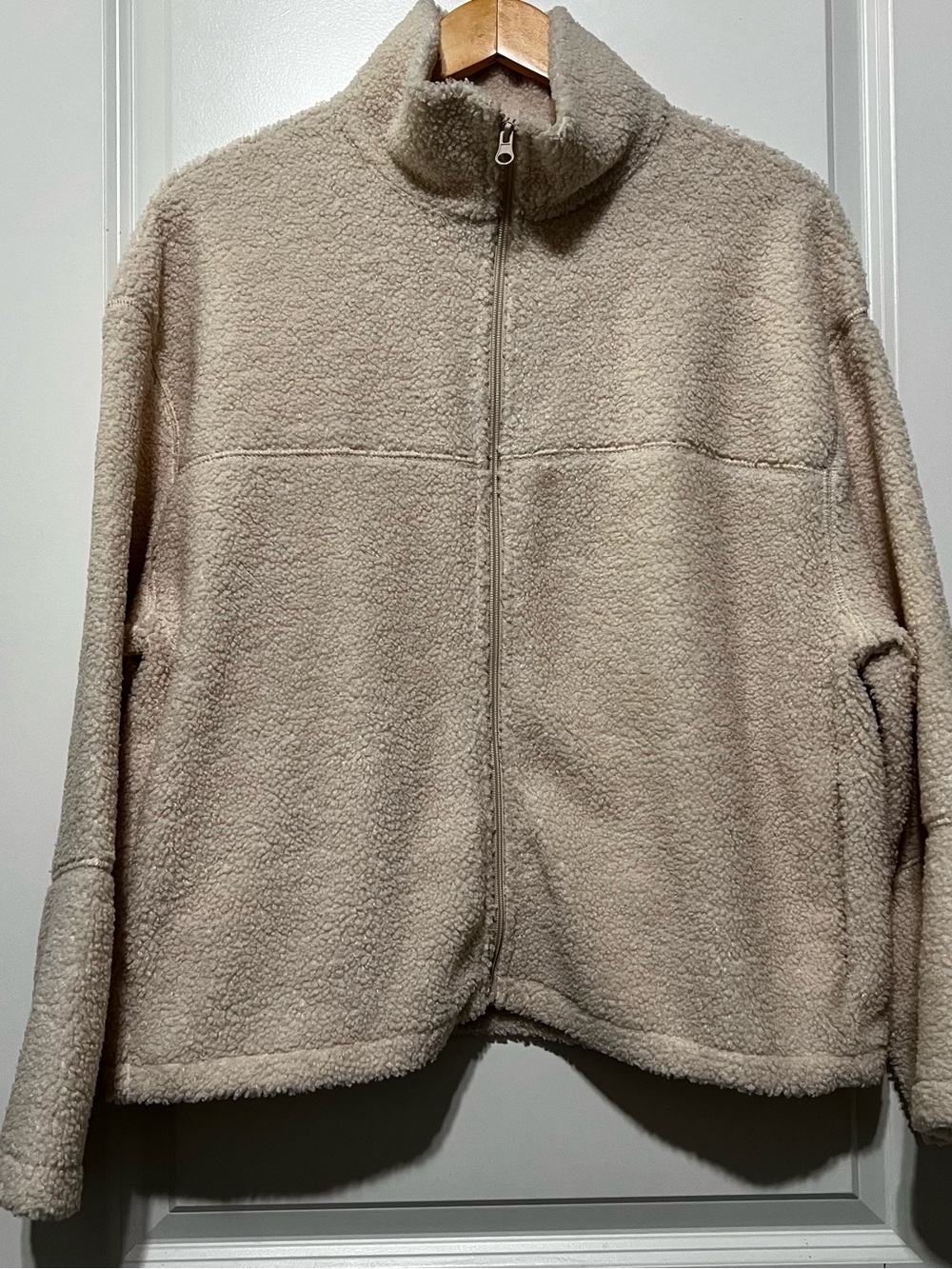 Divided by H&M Women’s Fuzzy Full Zip Jacket in Toasted Vanilla